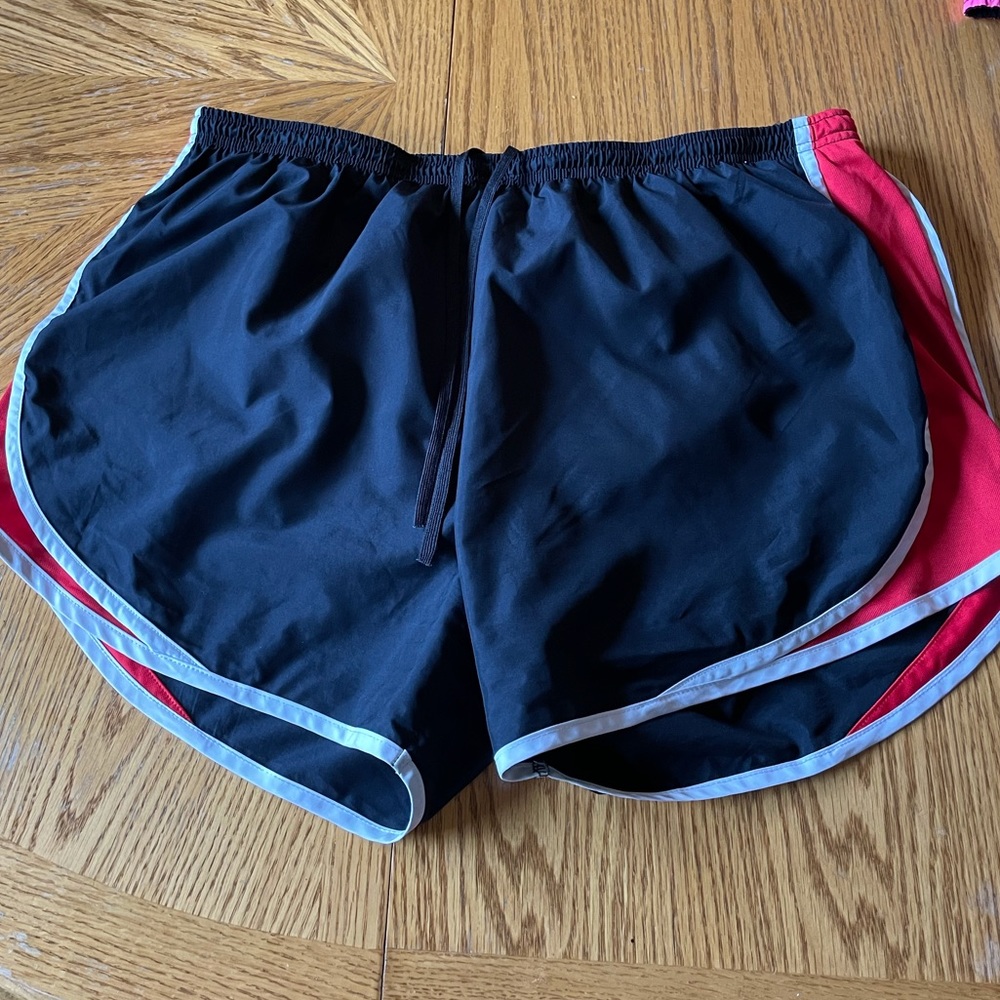 Women’s XXL athletic/running shorts